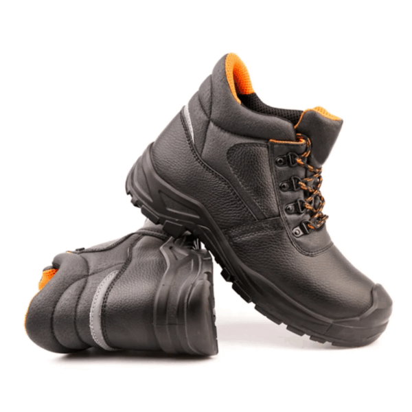 Bota con punta de acero